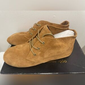 House of Harlow 1960 Tan Ankle Boots